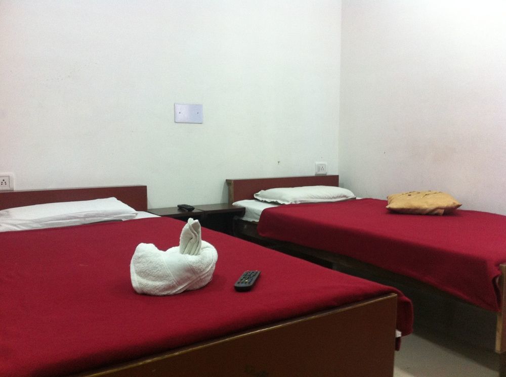 Hotel Safari Агра Екстериор снимка