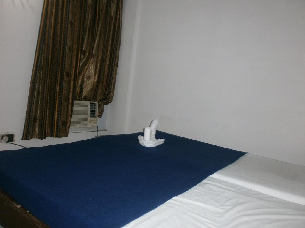 Hotel Safari Агра Екстериор снимка